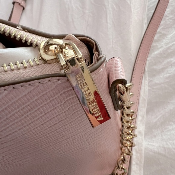 Anne Klein Bow Dome Crossbody Bag Pink - Picture 2 of 7